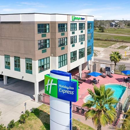 Holiday Inn Express - Gulfport Beach By Ihg Bagian luar foto