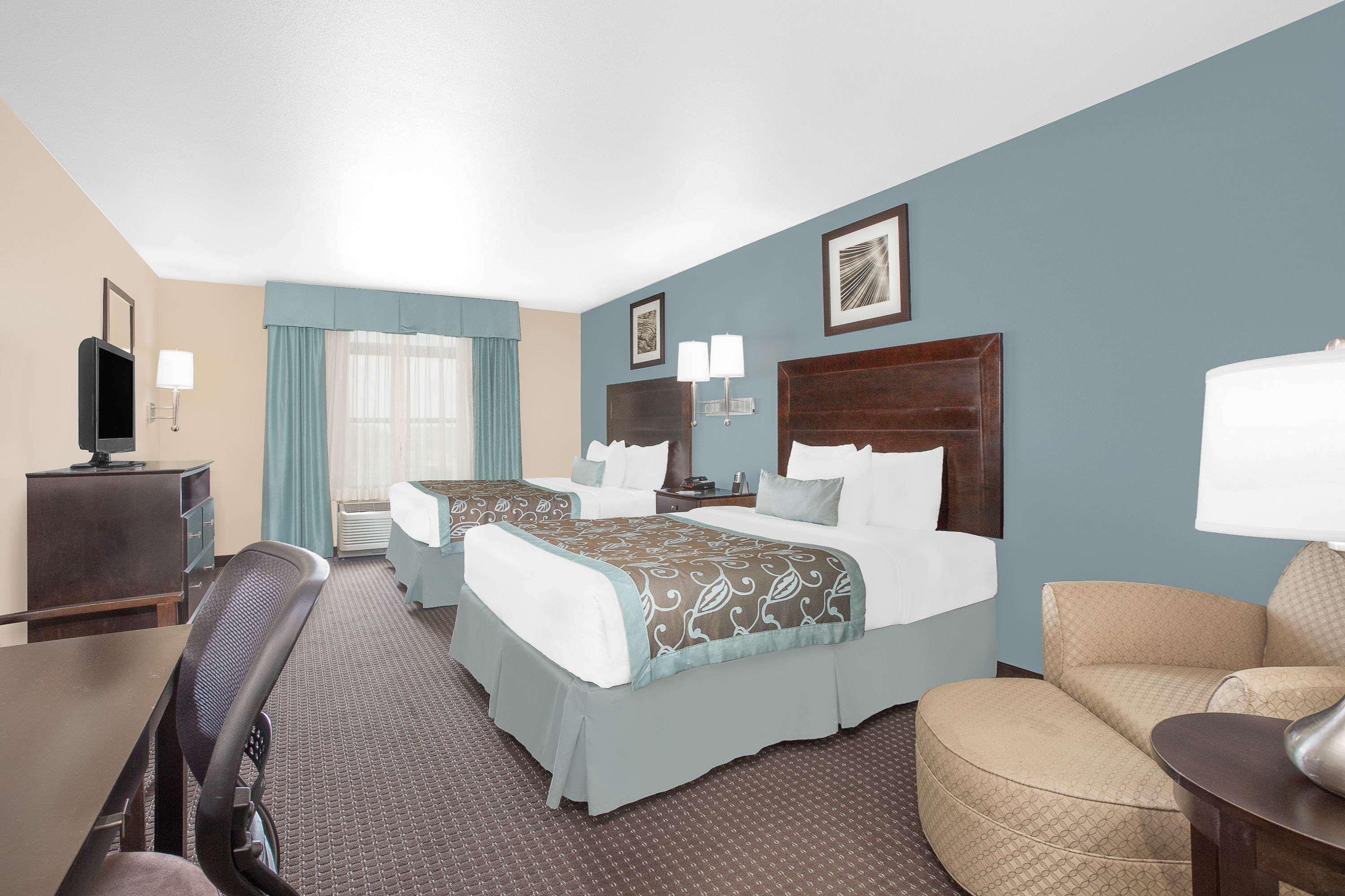 Holiday Inn Express - Gulfport Beach By Ihg Bagian luar foto