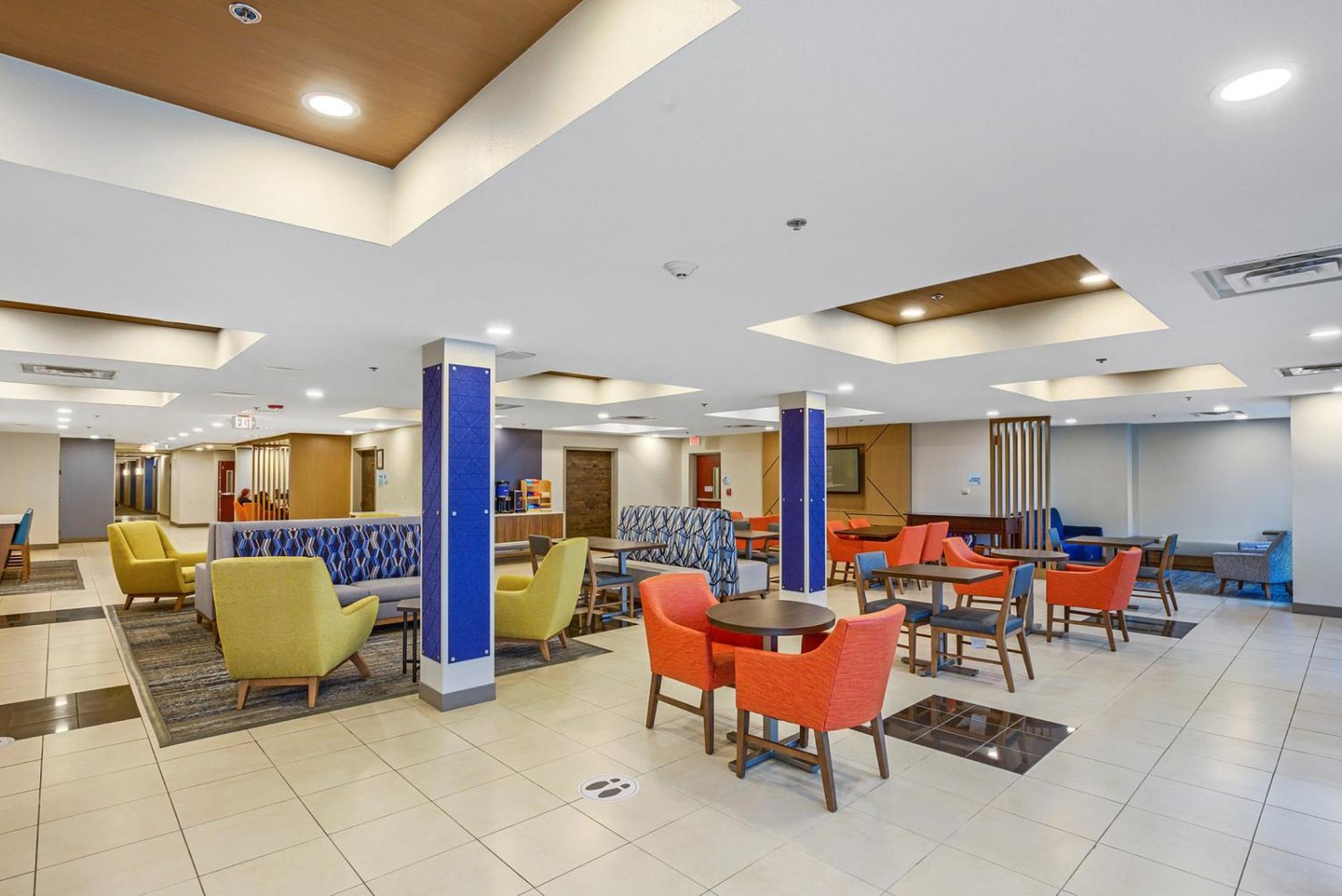 Holiday Inn Express - Gulfport Beach By Ihg Bagian luar foto