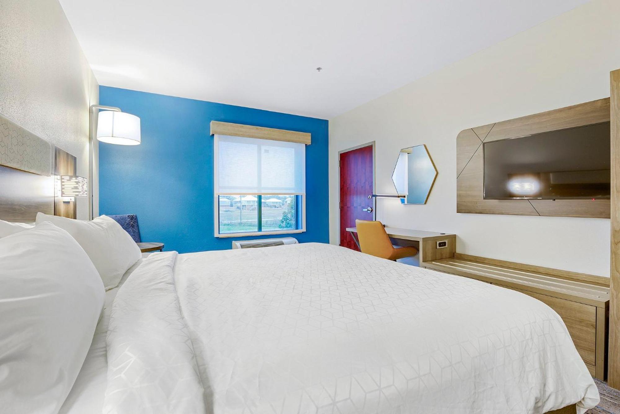 Holiday Inn Express - Gulfport Beach By Ihg Bagian luar foto